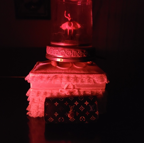 Auth 100% Louis Vuitton Monogram Multicolor Multicles 4 blk key - Picture 9 of 9